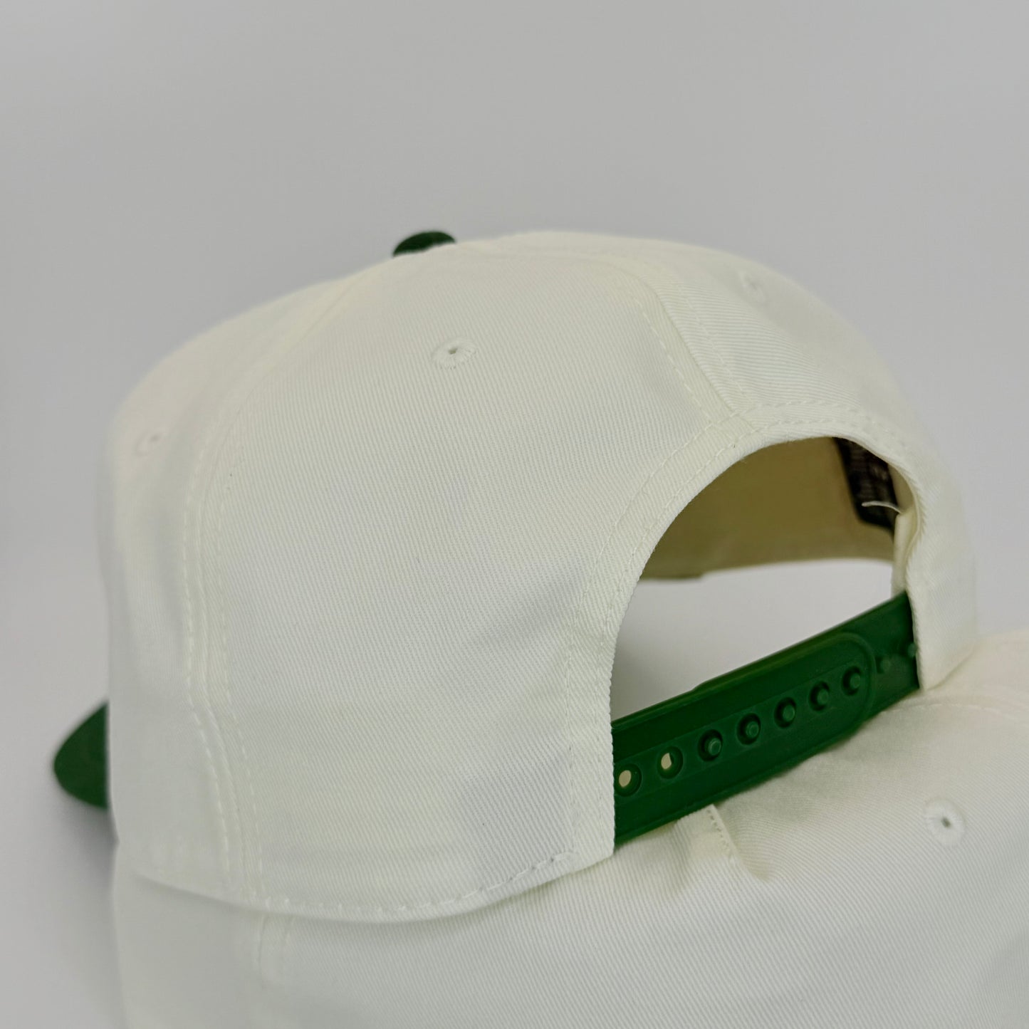 Snuffd Retro Snapback Cap - Outwit University Green